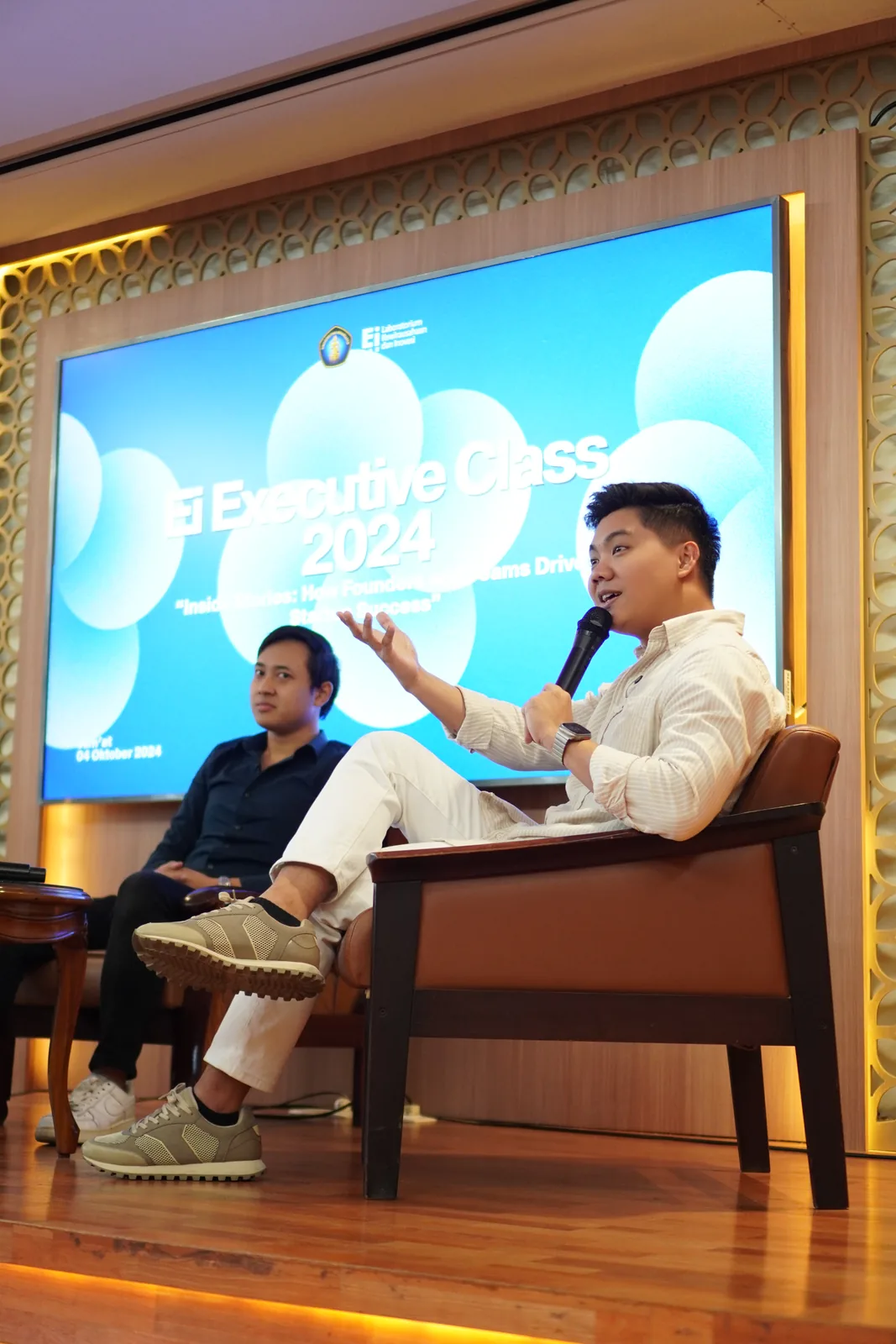 Billy Abraham di panggung — Panel Discussion